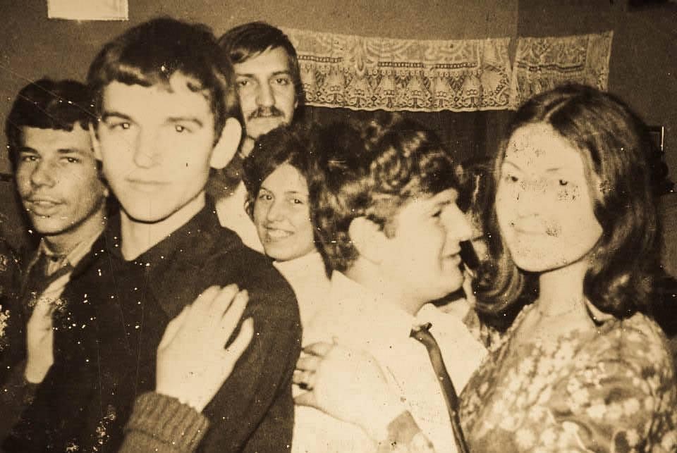 Zimsko sijelo – druženje kod Jase i Dalje Hadžić 1976.godine